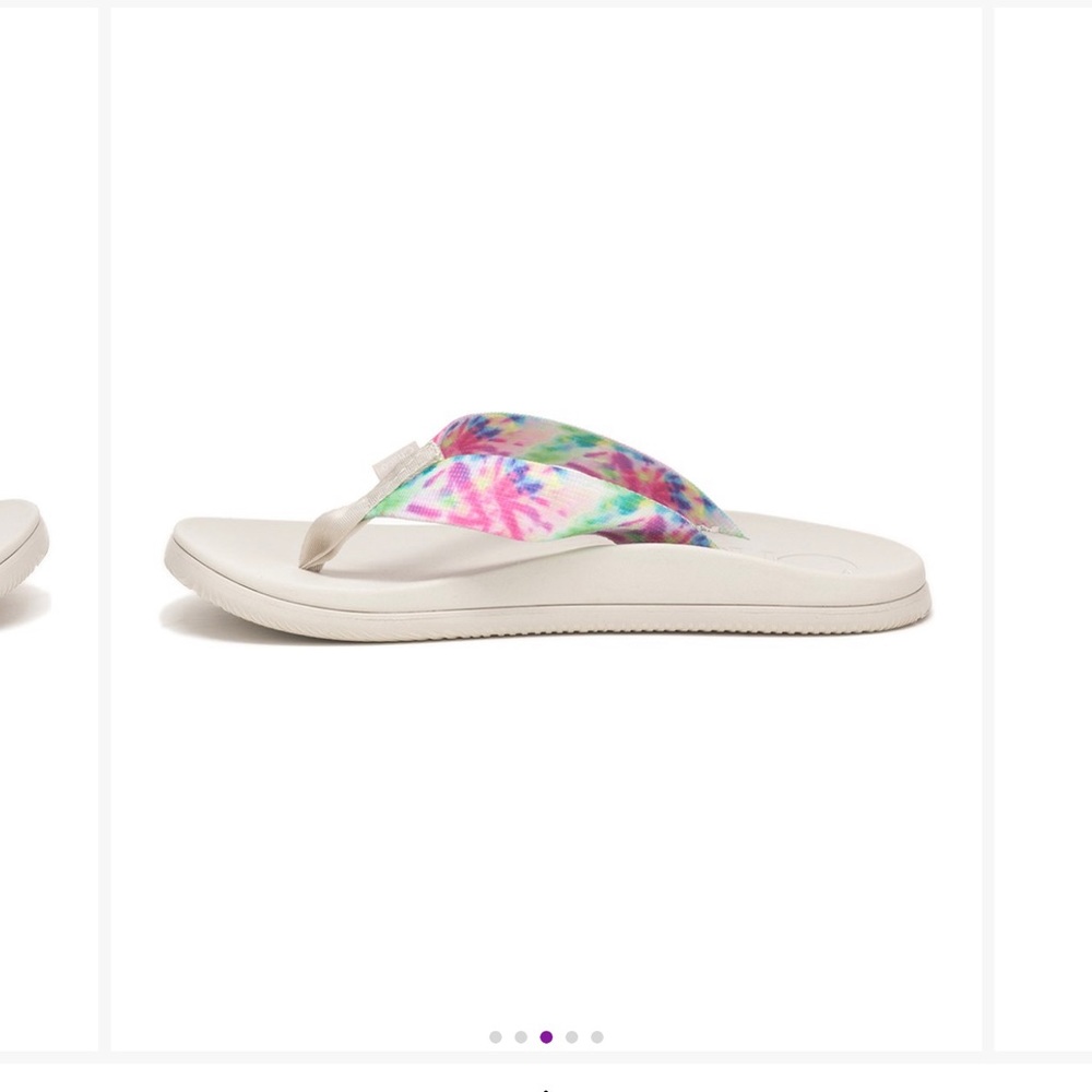 New In Box - Chaco Tie Dye Chillos Flip Flops size Us 9